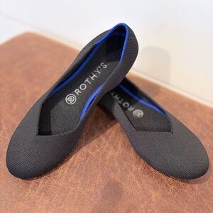 Rothy’s Black Knit Round Ballet Flats Minimalist Quiet Luxury 7.5 Like New